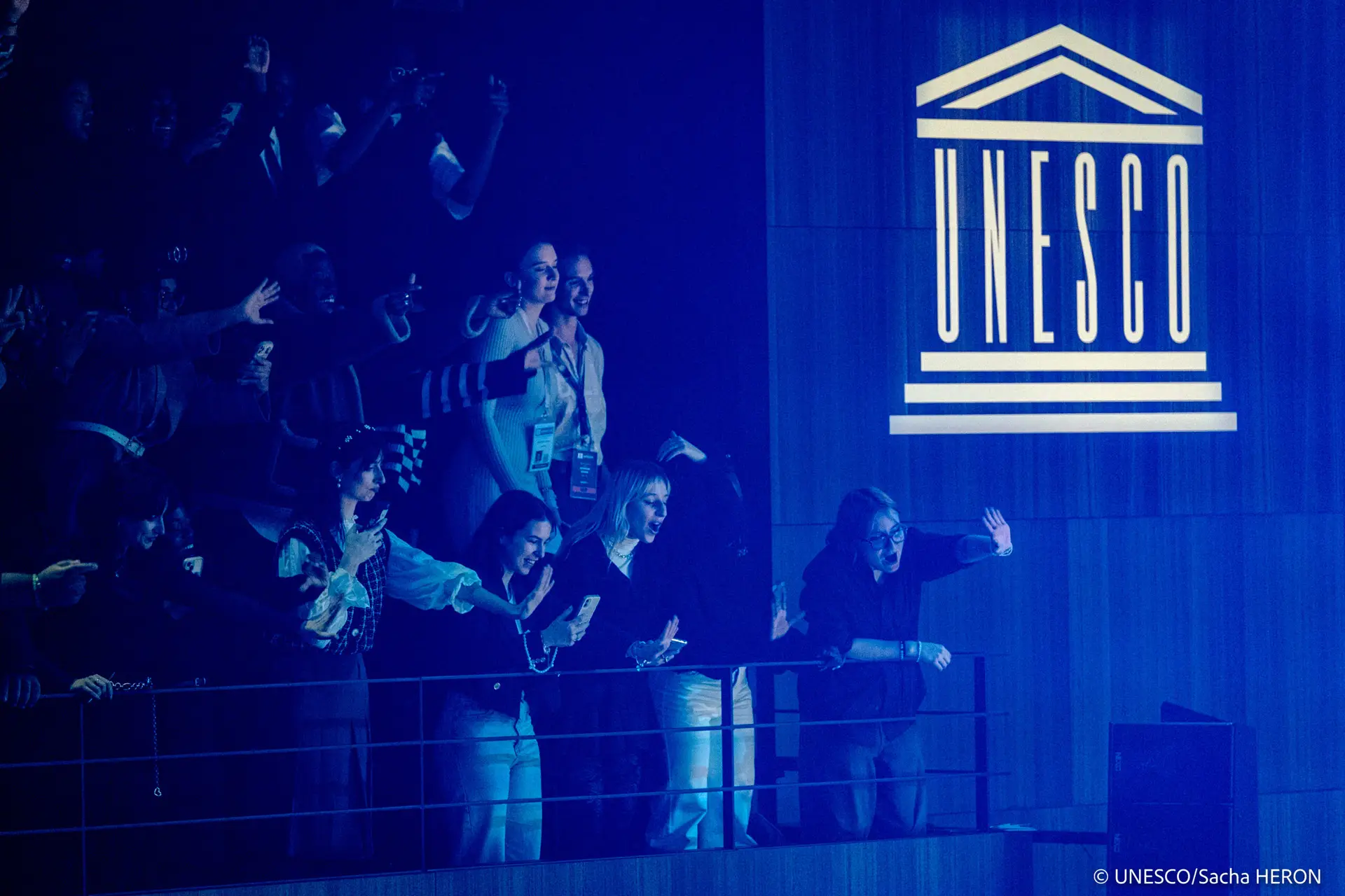 커버스토리_도비라-1