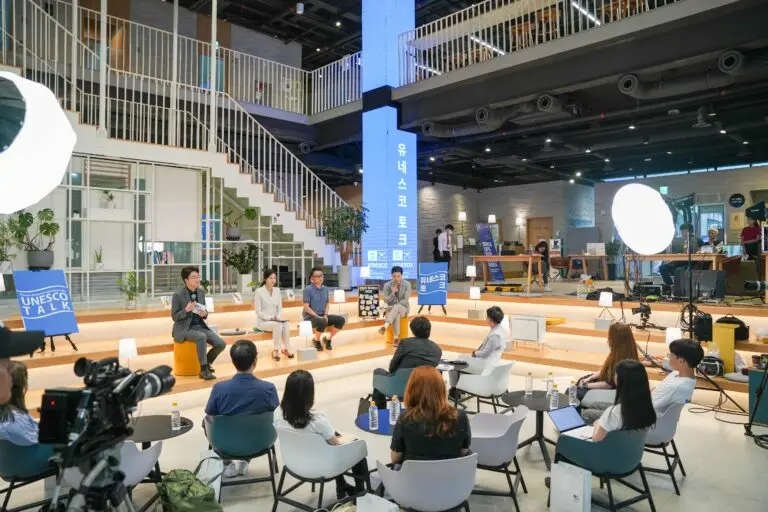유네스코 토크