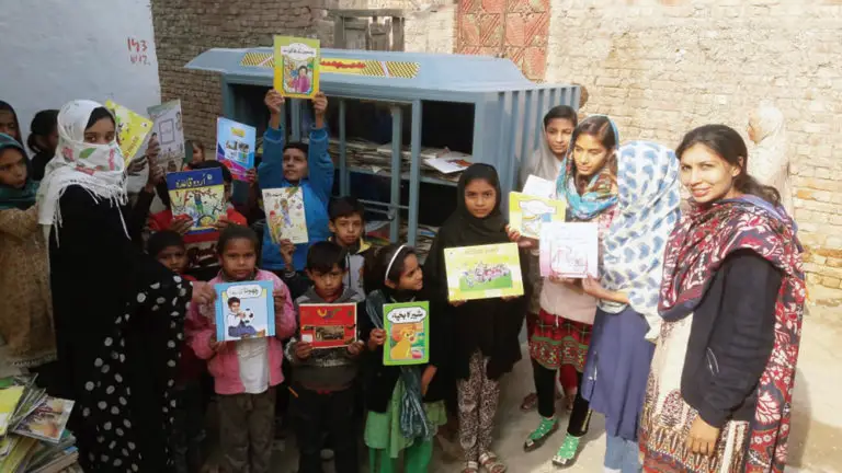 국제개발협력_서브사진2_Mobile-library