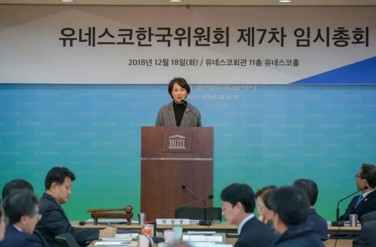 7Jtde70zVFww7EZ1eQlNbS232JhsXd_1545118565_1